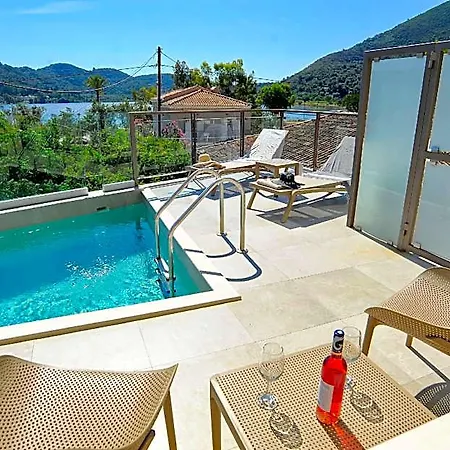 Mariengela - Demar Lefkada City